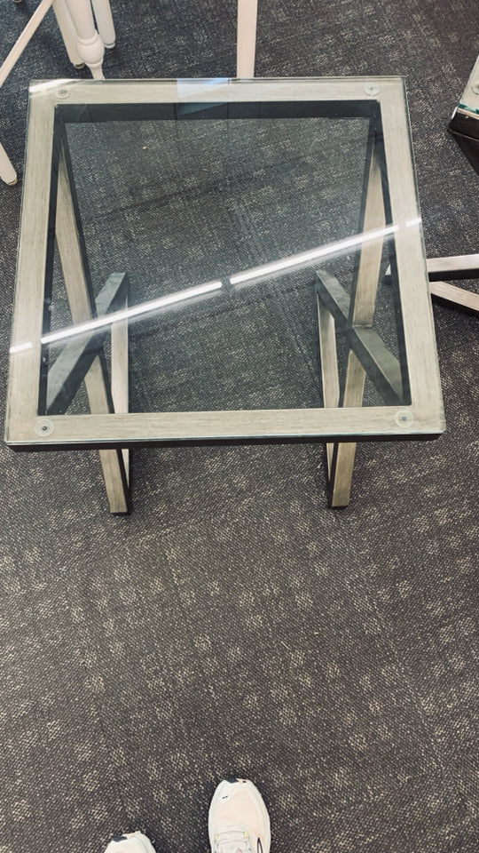 SILVER METAL SQUARE GLASS END TABLE.