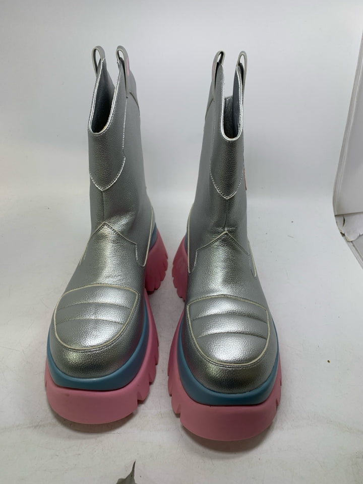 Koi Galaxy Space Platform Boots (Uk-7)- *Gently Used w/ Box