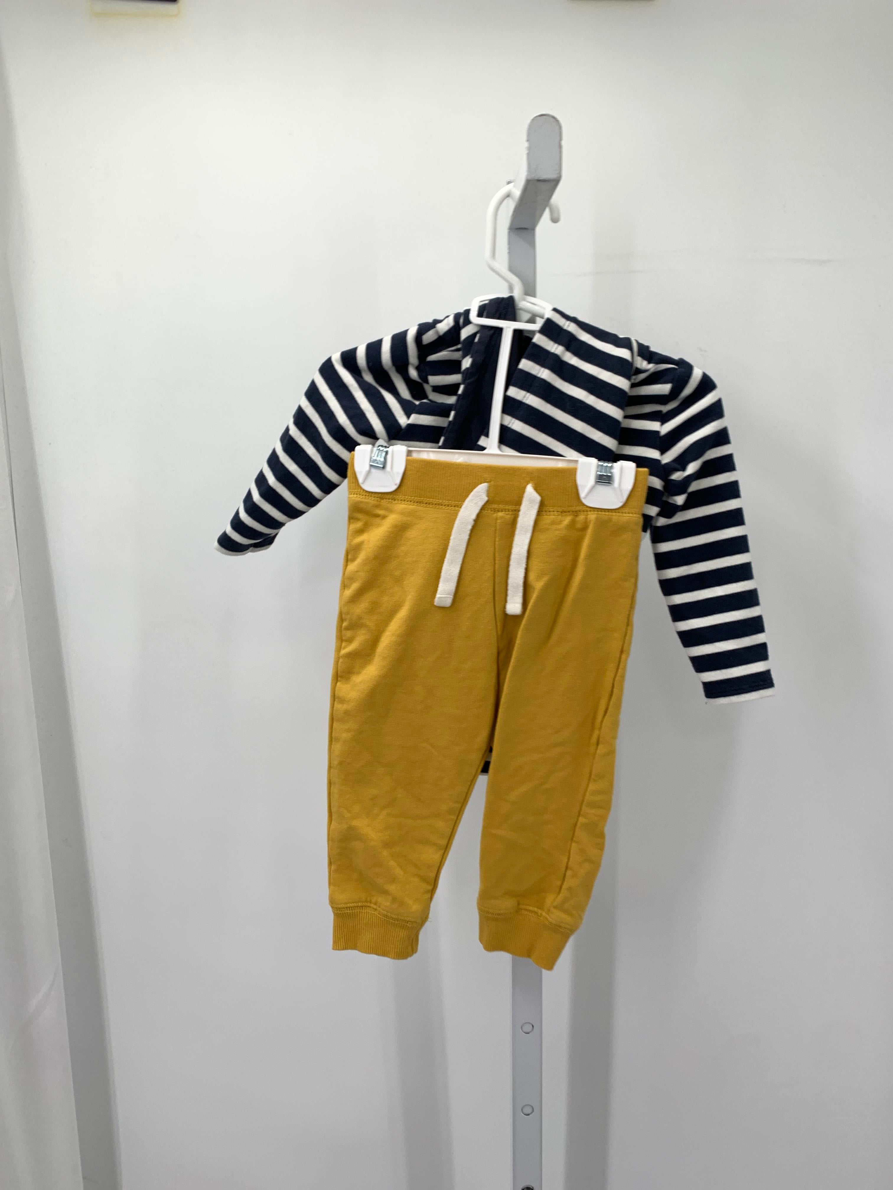 HOODED WHITE STRIPES YELLOW PANTS