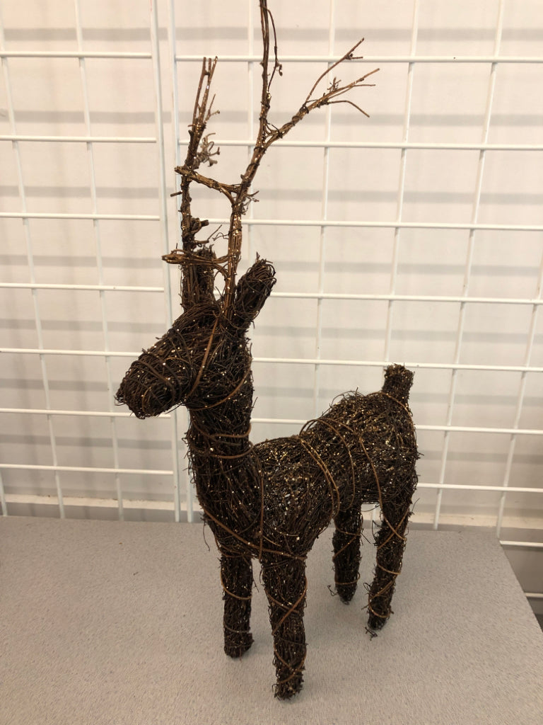 SPARKLY TWIG DEER.