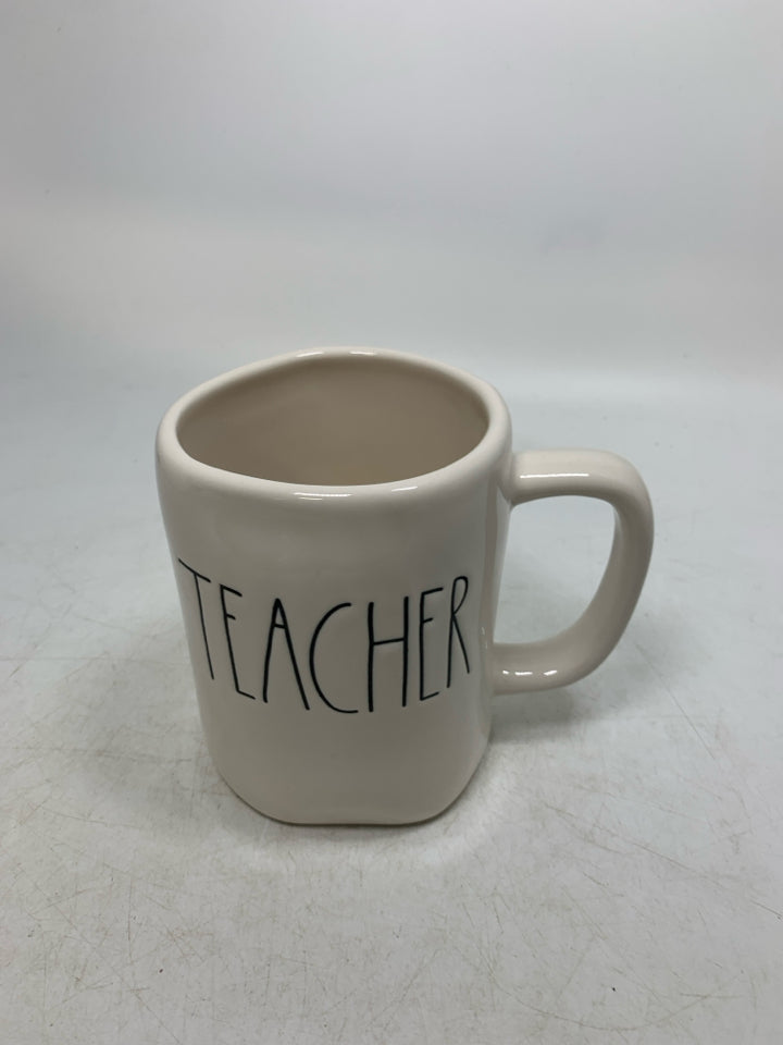 TEACHER MUG.