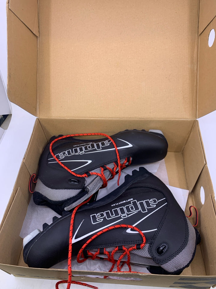 Size 8.5 Young Men's Boots