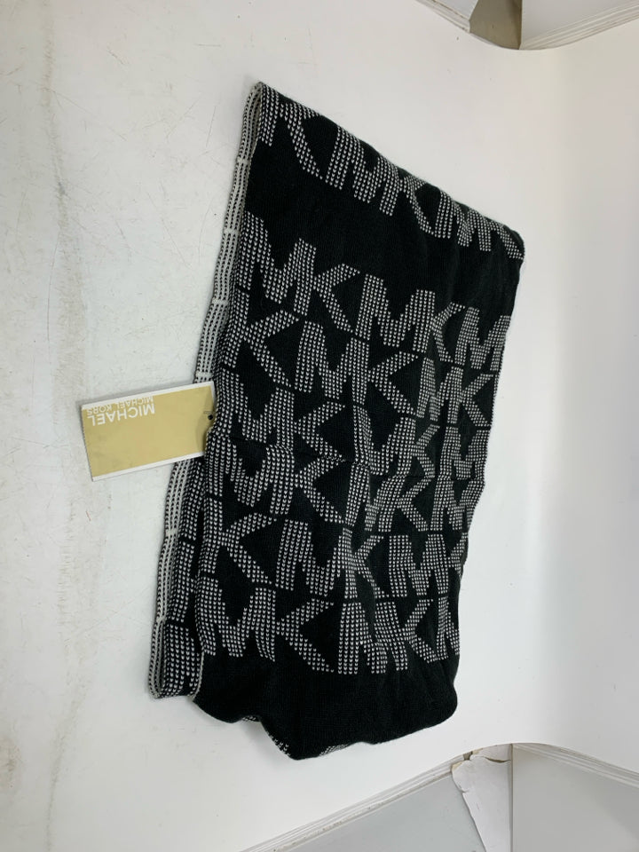 Michael Kors Black/White Monogram Reversible Infinity Scarf- NWT