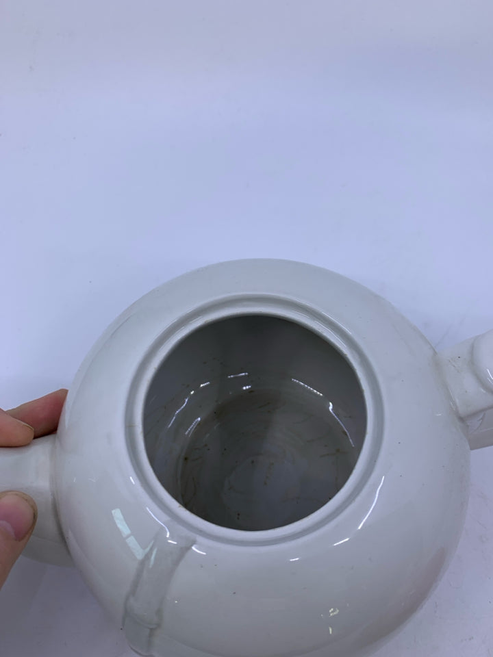 MICE IN HOUSE TEAPOT.