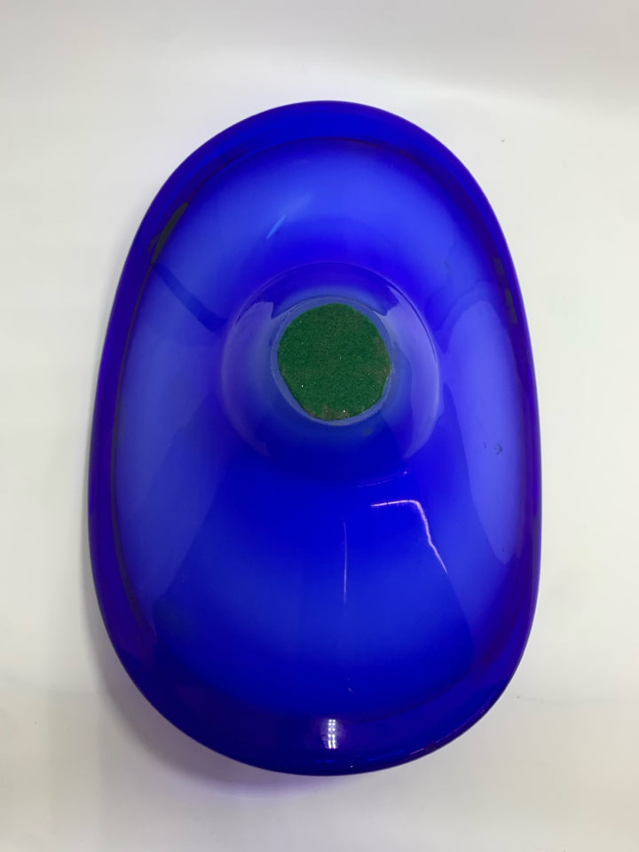BLUE BLOWN GLASS BANANA BOAT BOWL CENTERPIECE.