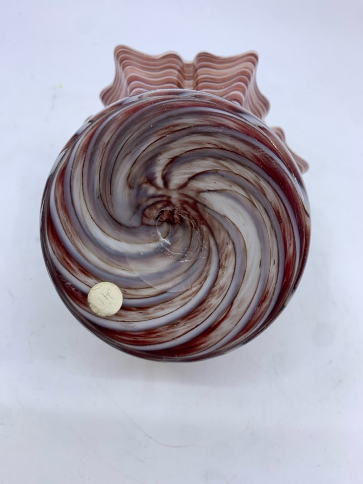 GLASS BASKET STRIPED CRANBERRY/WHITE W/ CLEAR TEXTURE HANDLES.