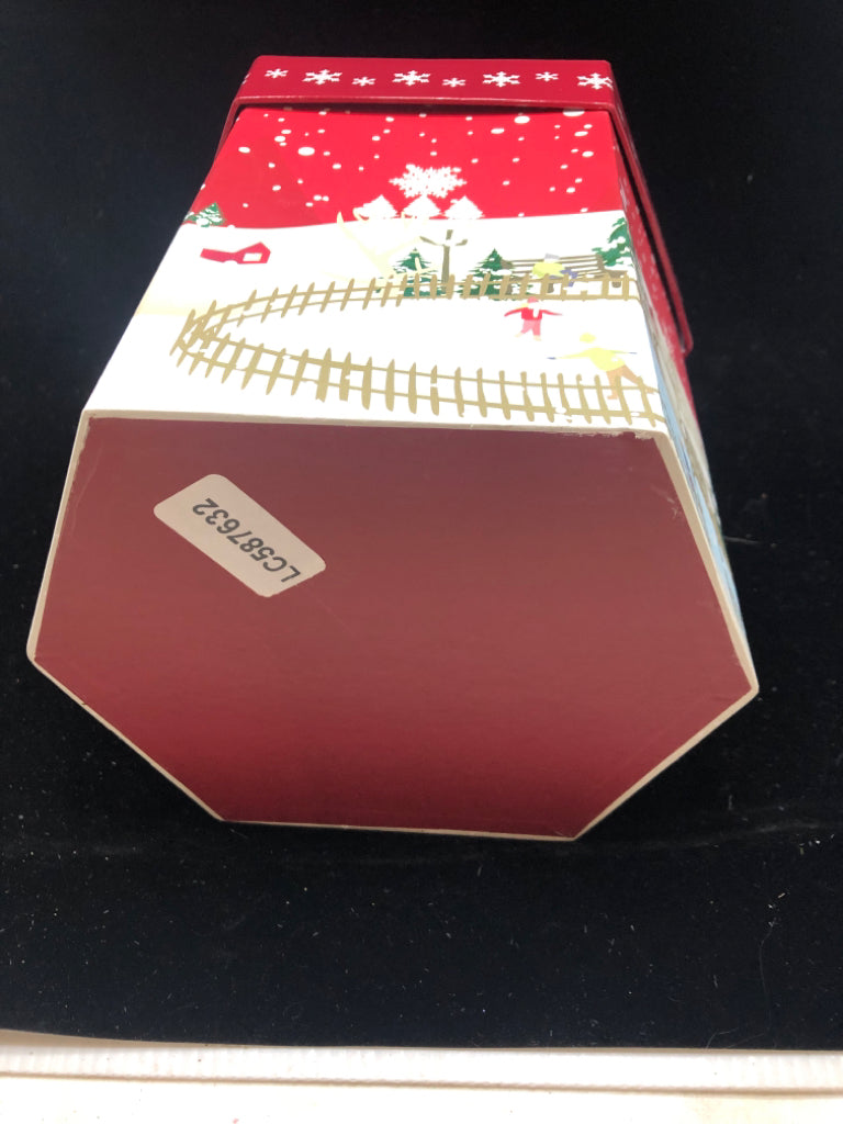 5PC NESTING HOLIDAY GIFT BOX SET W/LIDS.