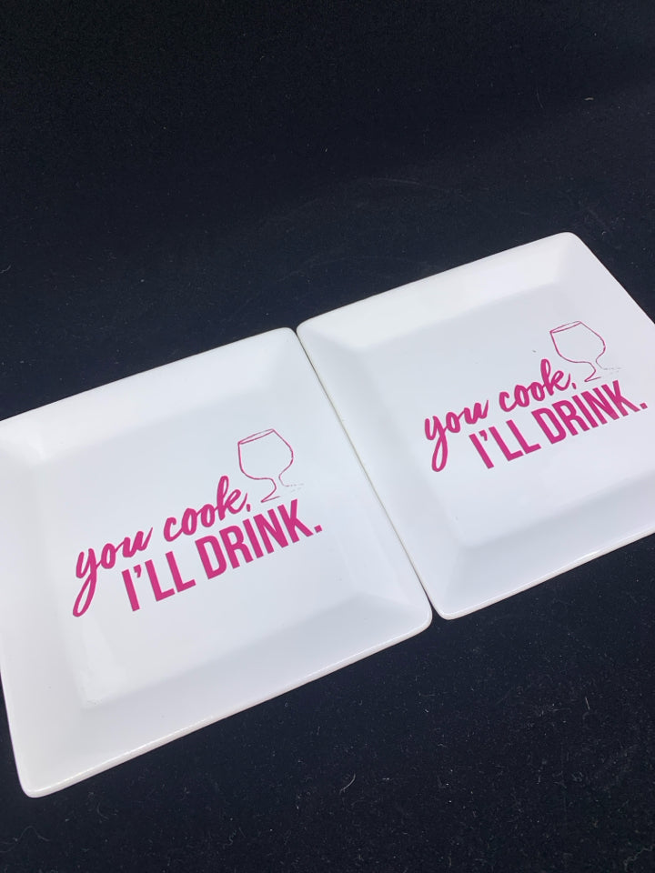 2 -YOU COOK SQUARE PLATES.