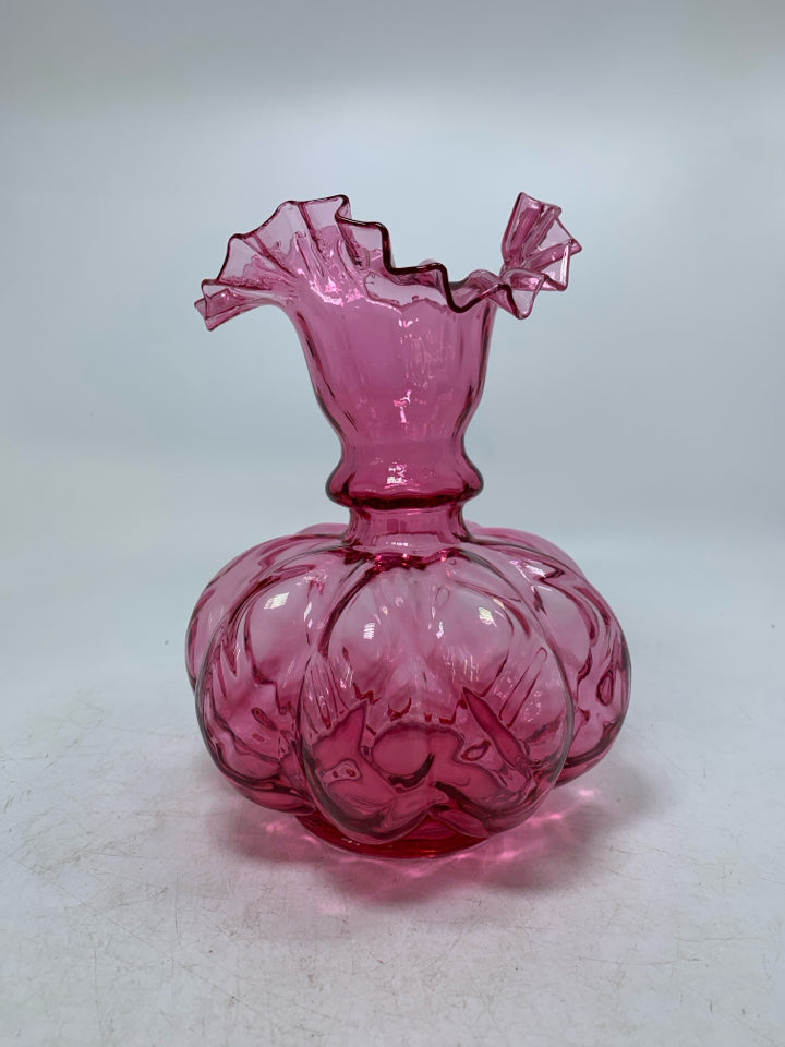 VTG FENTON RUFFLED RIM MELON VASE.