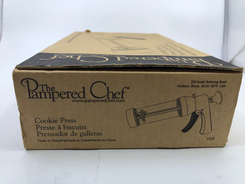 NIB COOKIE PRESS #1525 PAMPERED CHEF.