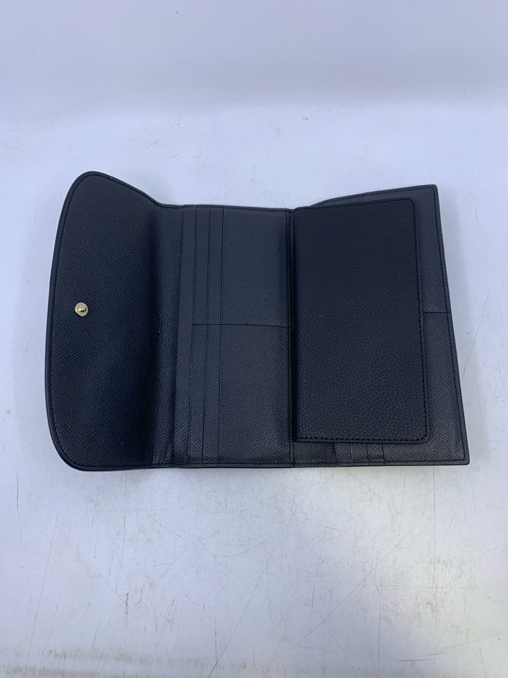 Coach F16613 Pebbled Black Leather Wallet Tri-fold w/ Checkbook Case
