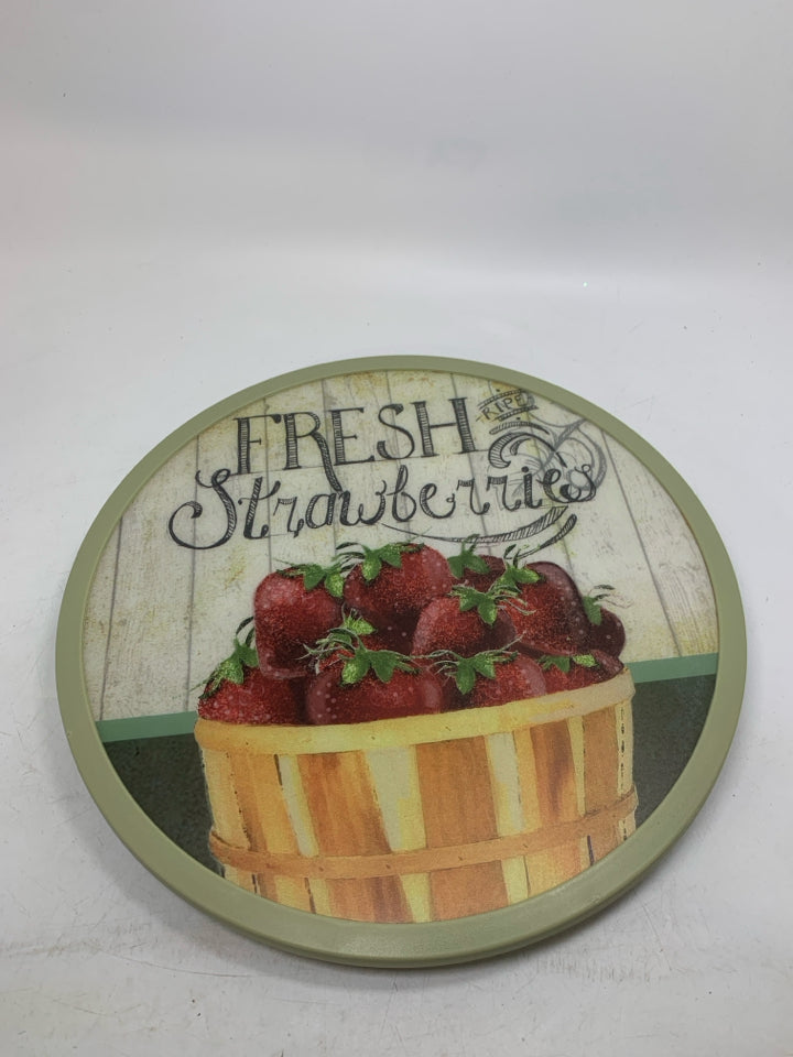 FRESH STRAWBERRIES LAMENTED LAZY SUSAN.