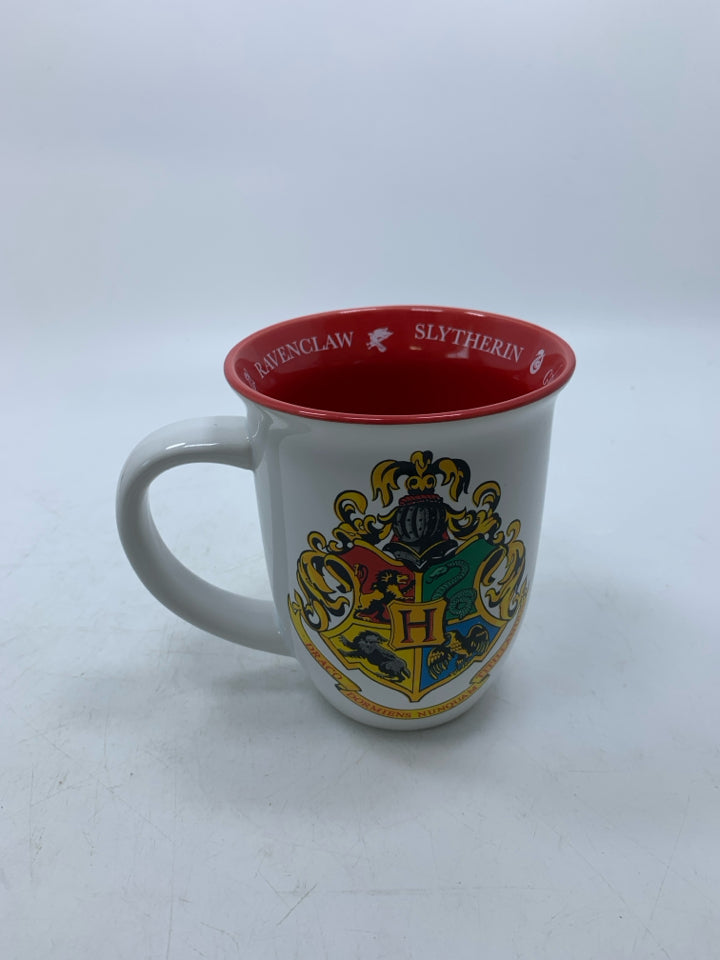 HARRY POTTER CREST HOUSES CERAMIC MUG.