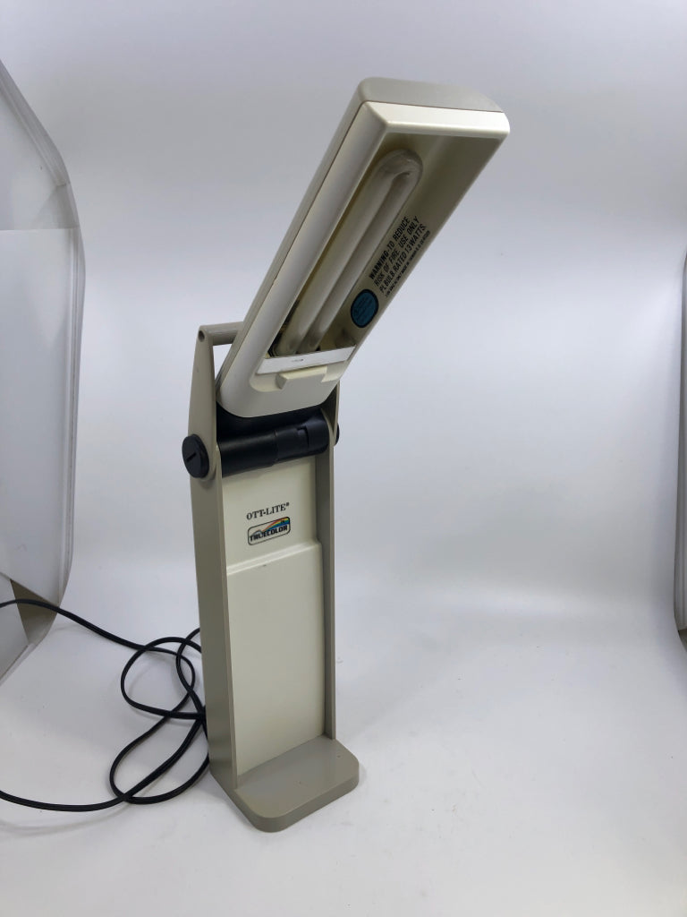 OTT-LITE FOLDABLE CRAFT LAMP.