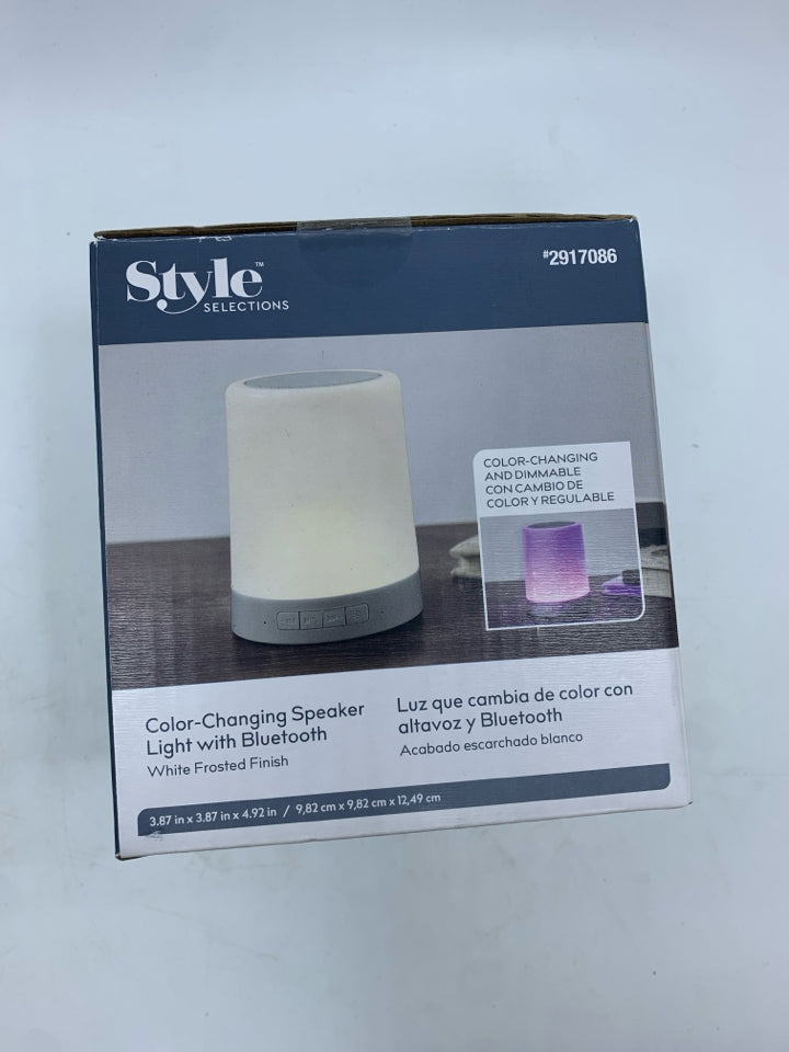 NIB STYLE SELECTIONS COLOR-CHANGING BLUETOOTH SPEAKER.