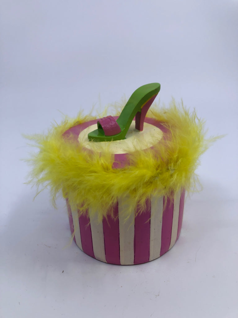 2PC PINK & WHITE STRIPED DECORATIVE CONTAINER W/ GREEN SHOE & YELLOW FLUFF W/LID