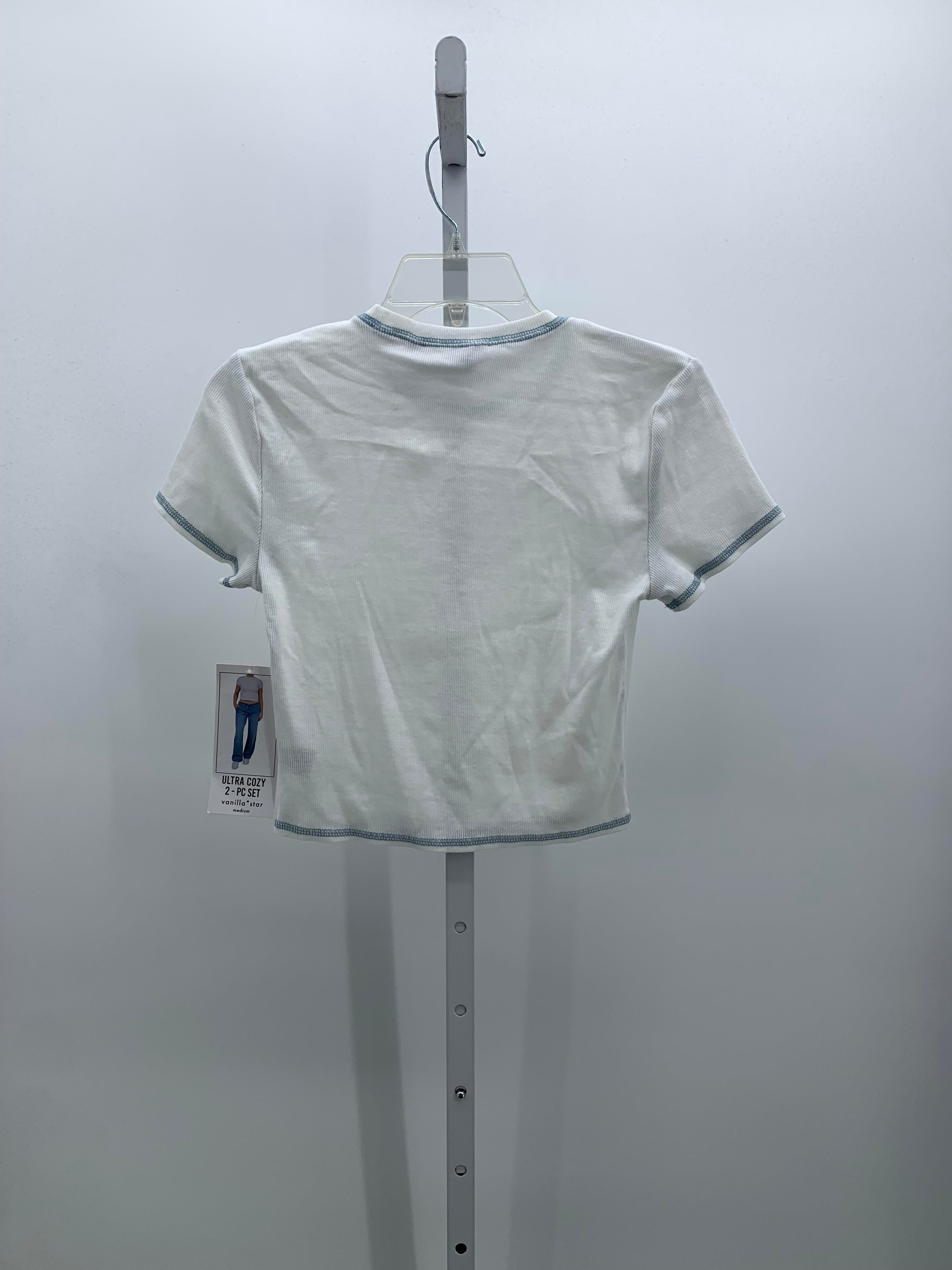 Vanilla Star Size Medium Juniors Short Sleeve Shirt