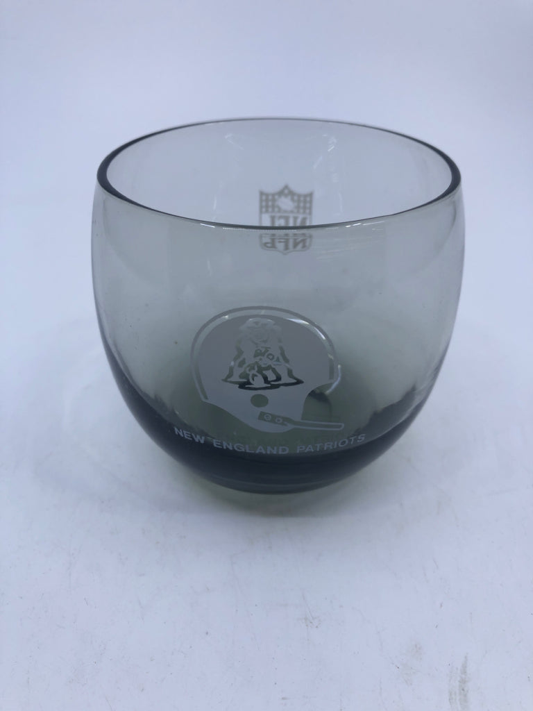 6 SHORT GREY GLASS PATRIOT GLASSES.