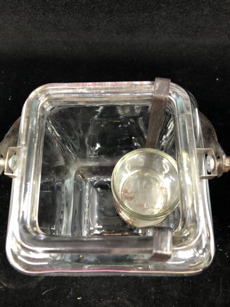 SQUARE CLEAR GLASS LANTERN W/ HANDLE AND CANDLE HOLDER.