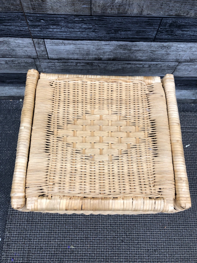 WICKER STORAGE BASKET.