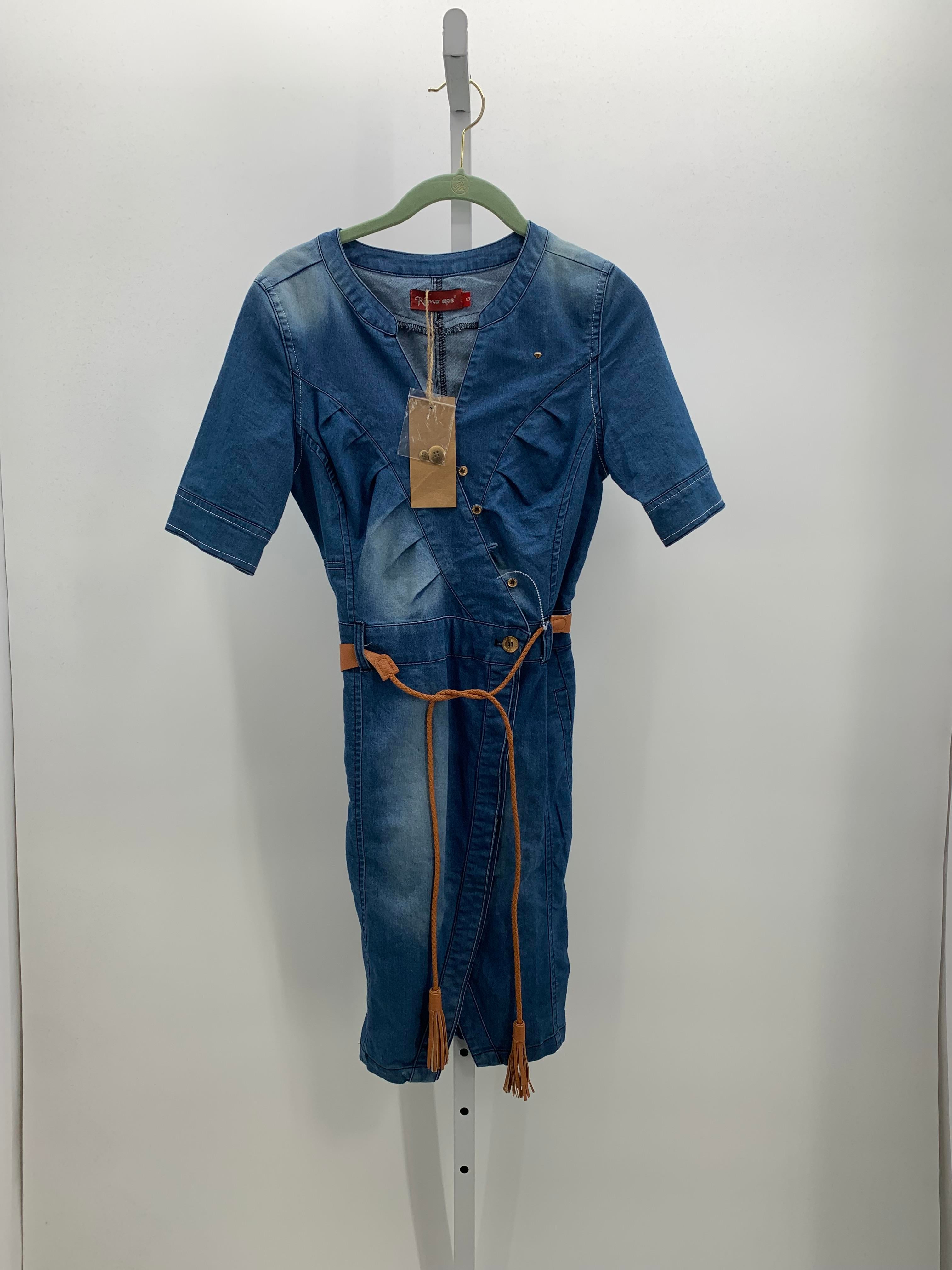 Size Small Misses Short Sleeve Dress