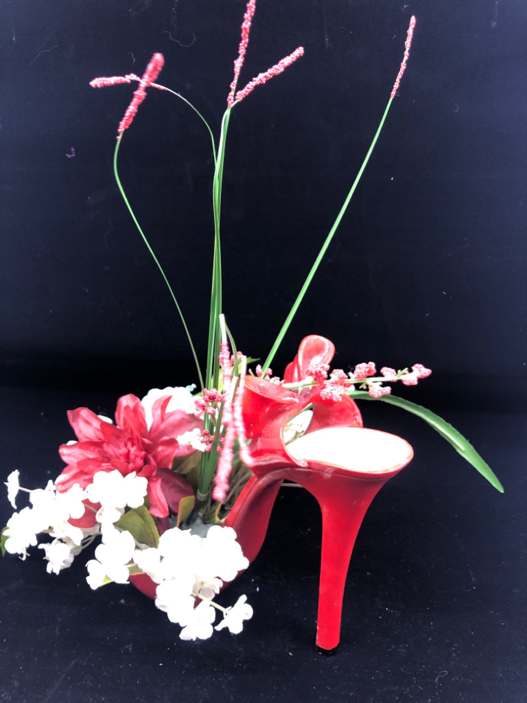 RESIN RED HIGH HEEL W/ FAUX BOUQUET.