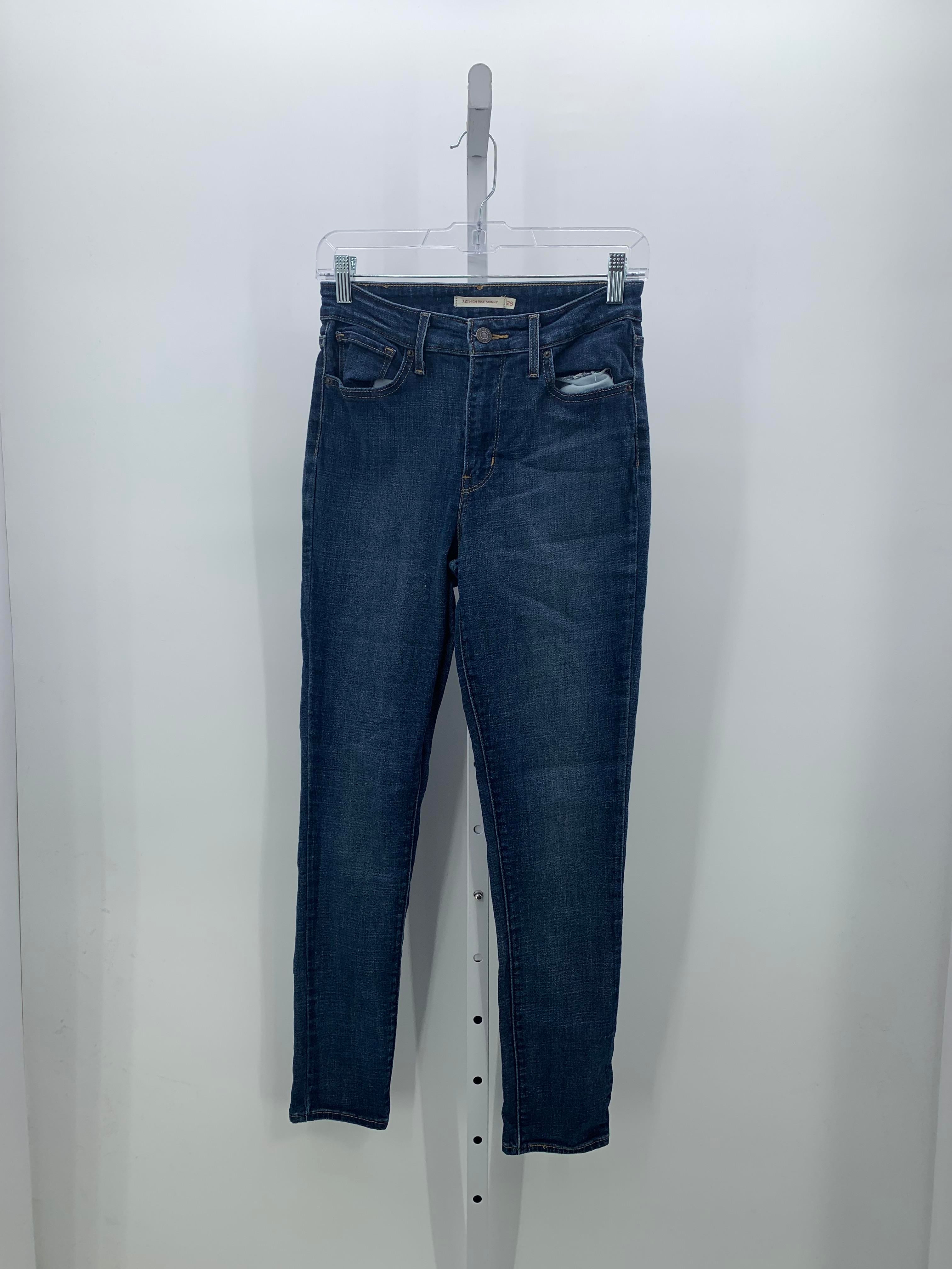 Levis Size 6 Misses Jeans