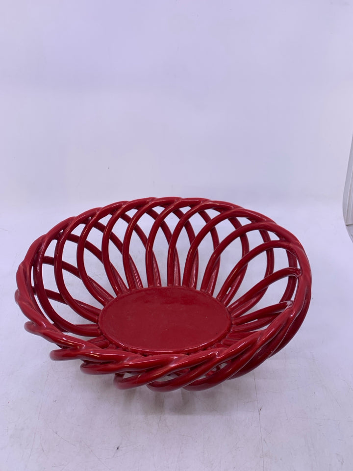 FOOTED RED CERAMIC BASKET OVAL.