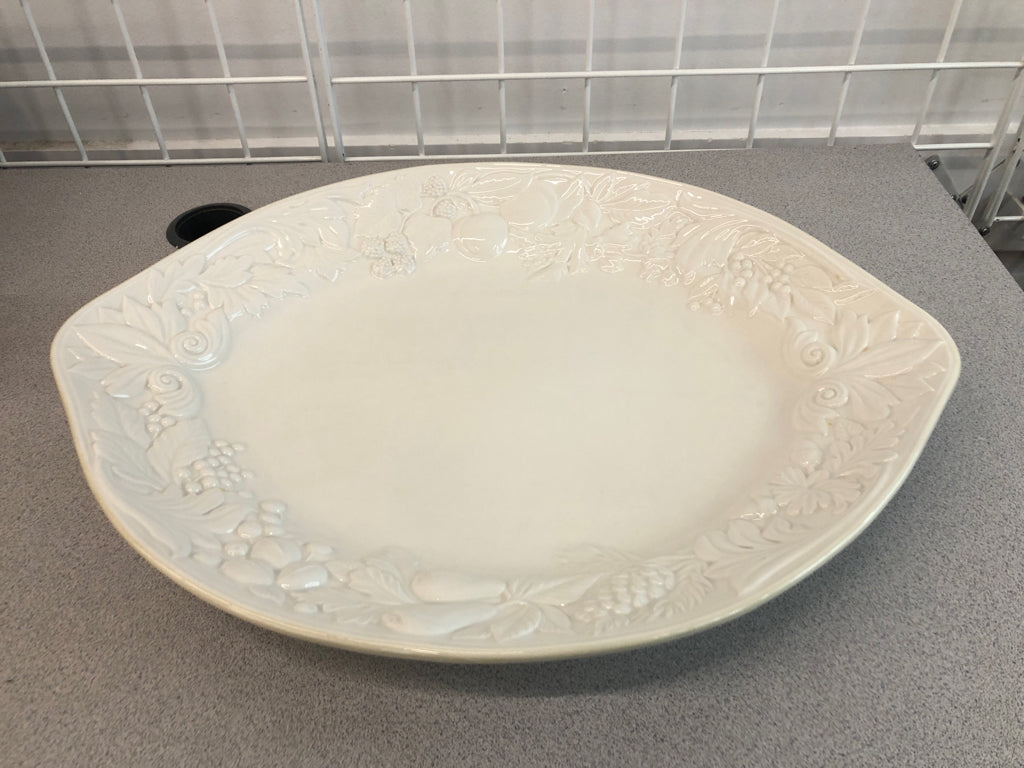 LENOX BUTLERS PANTRY LEAVES EMBOSSED SERVING PLATTER.