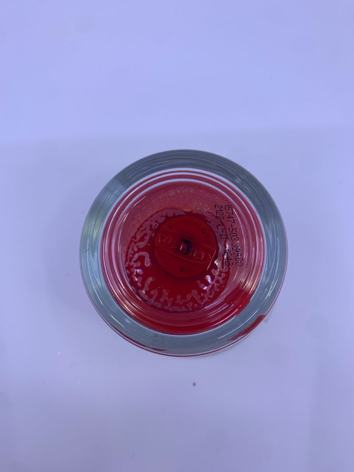 NEW BERRY CANDLE.