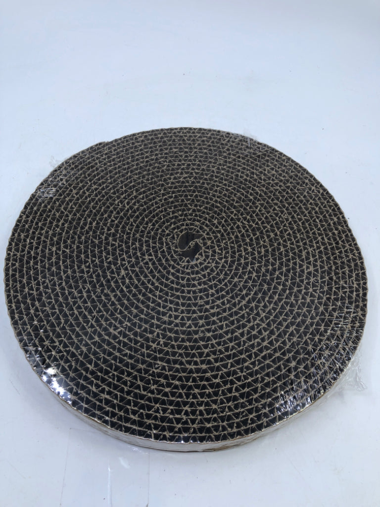 NIP CAT REPLACEMENT SCRATCHER PAD.
