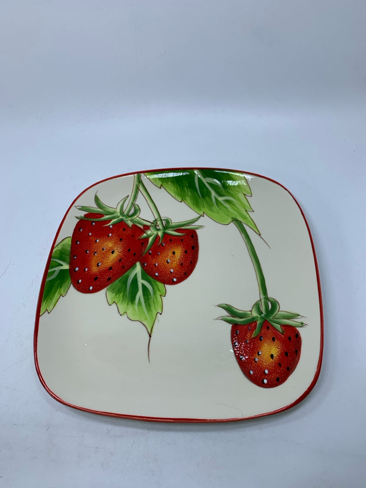 LARGE STRAWBERRY PRINTED SQUARE SERVING PLATTER.