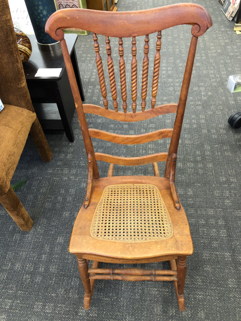 VTG ROCKING CHAIR W/WOVEN SEAT.