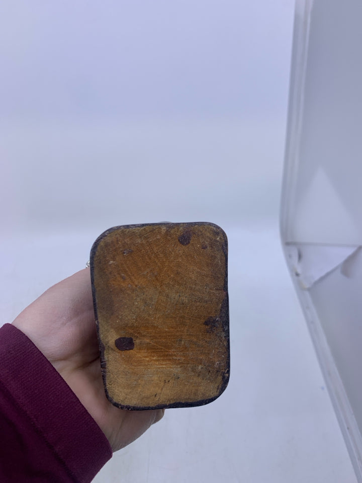 DARK GLOSSY CARVED WOOD POINTED HEAD FOLK ART.