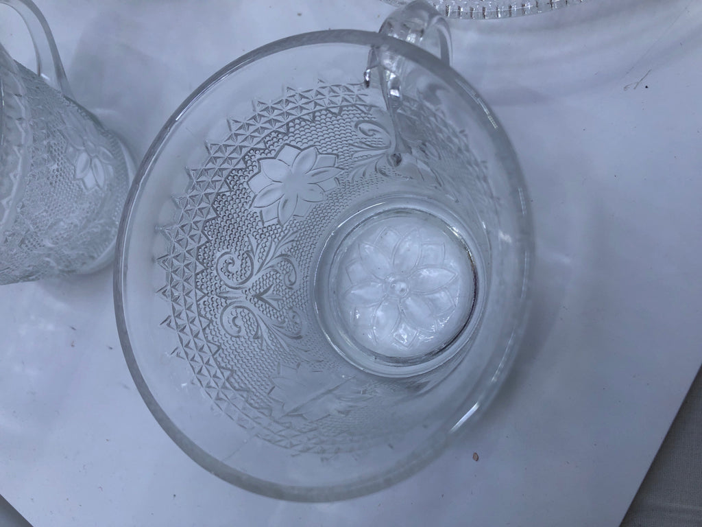 16PC VTG TEXTURED GLASS SNACK PLATES AND CUPS- 8 PLATES, 8 CUPS.