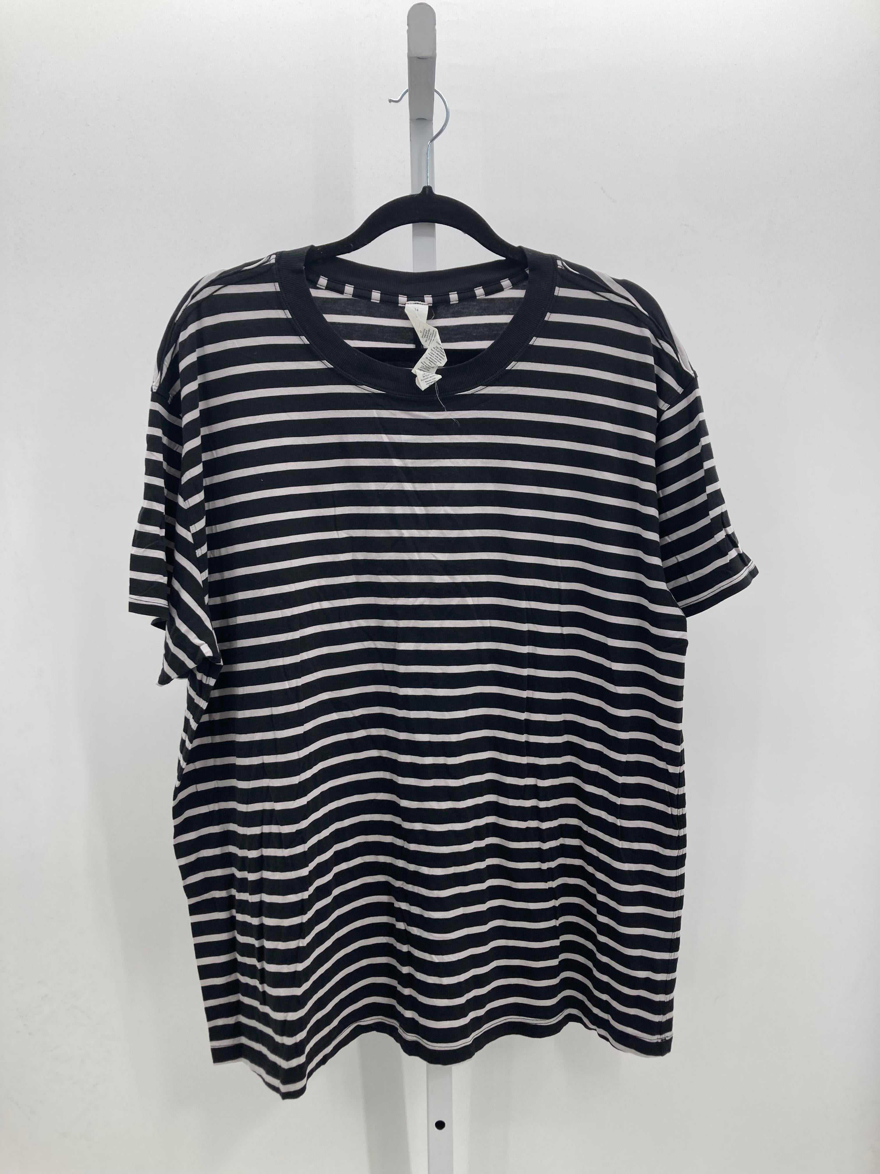 Lularoe Size 14 Misses Short Sleeve Shirt