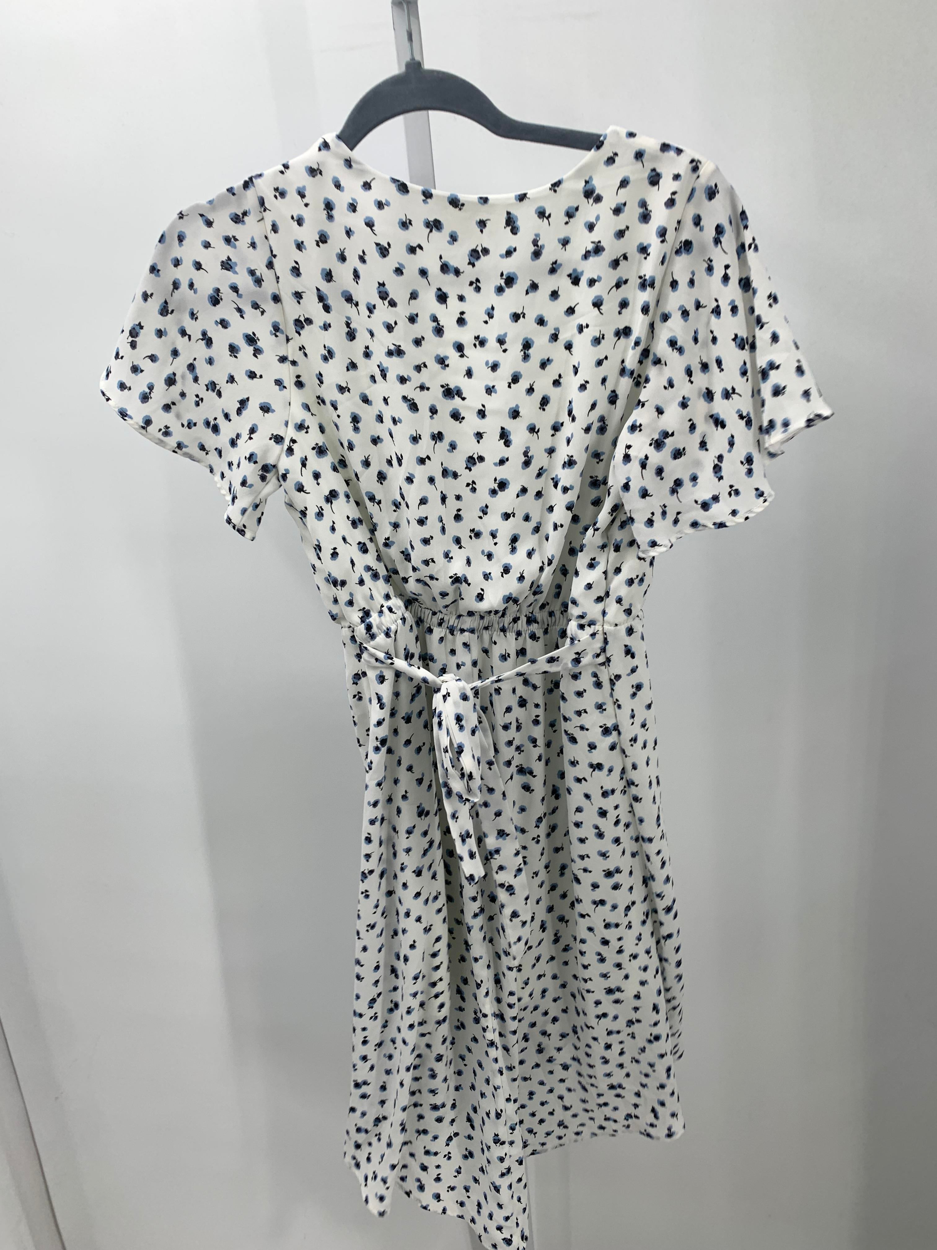 Size Small Juniors Short Sleeve Dress
