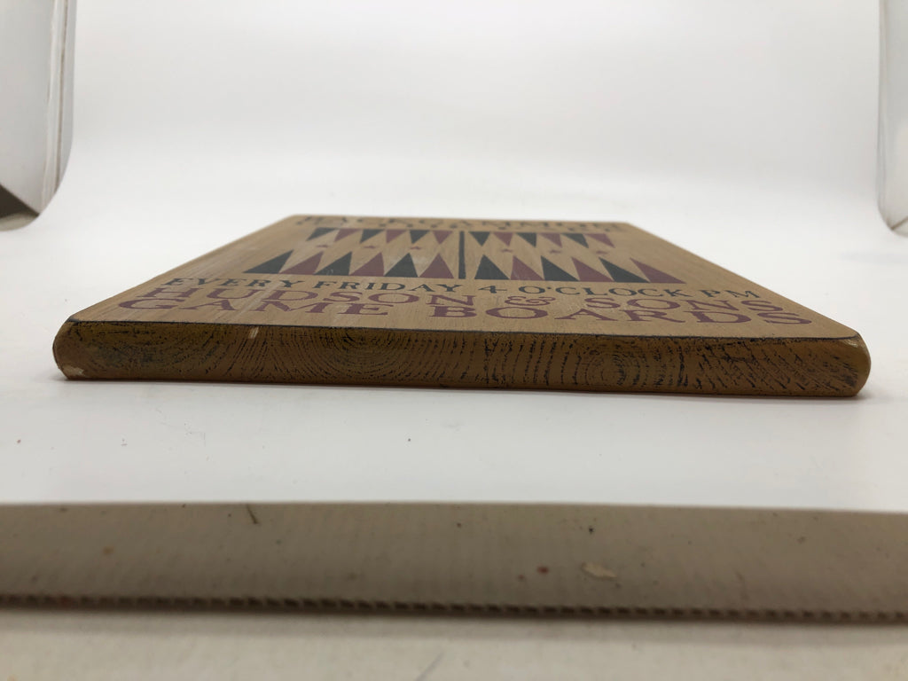 BACKGAMMON PRIMITIVE SIGN.
