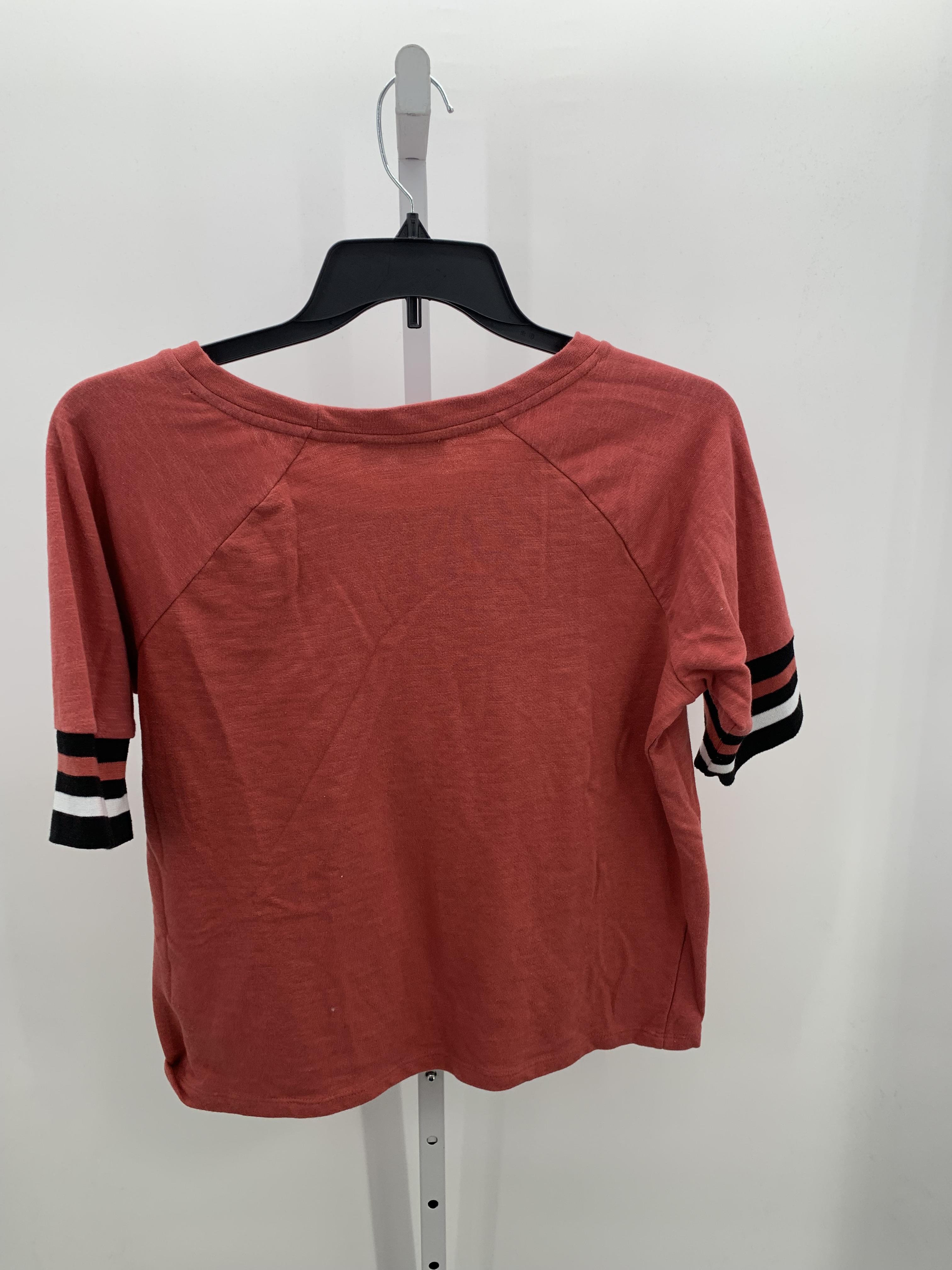 Size Extra Large Juniors Short Sleeve Shirt