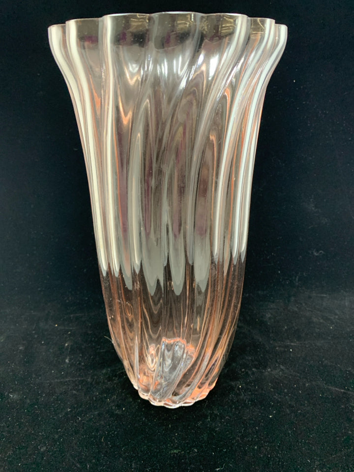PINK RIBBED GLASS VASE.