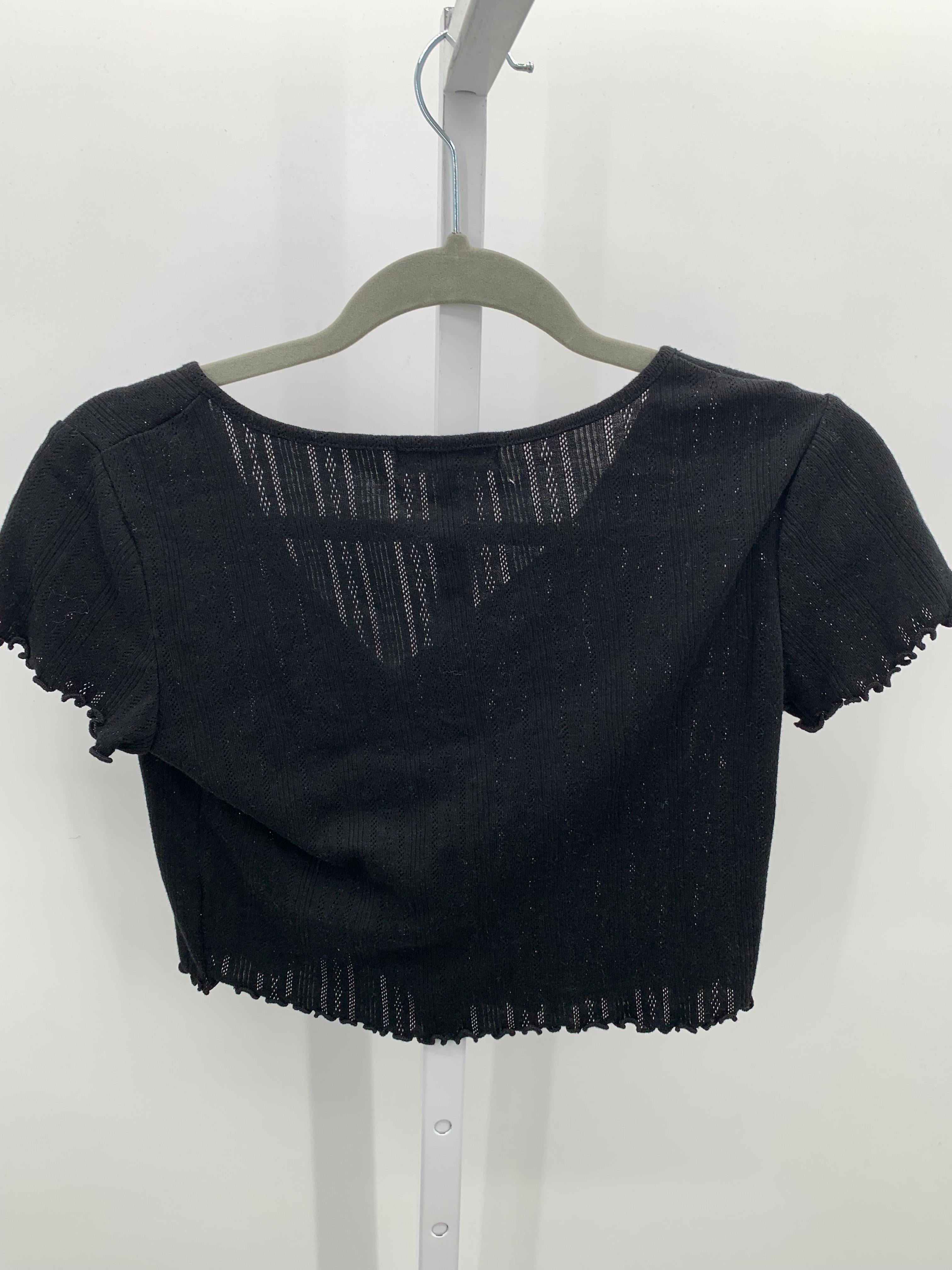 Size Medium Juniors Short Sleeve Shirt