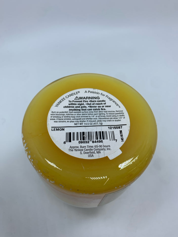 BRIGHT CITRUS YANKEE CANDLE.