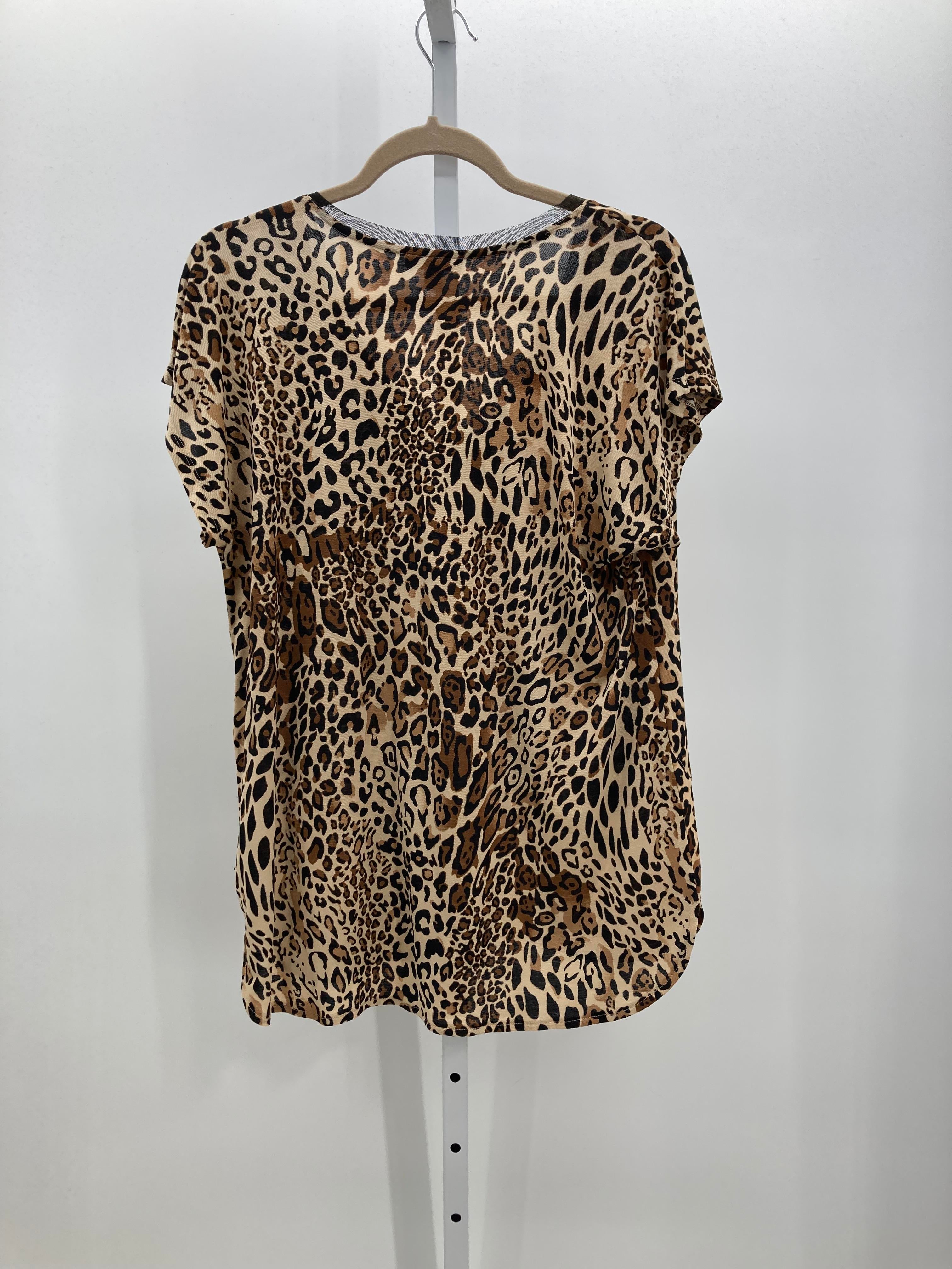 Bar III Size Large Misses Short Sleeve Shirt