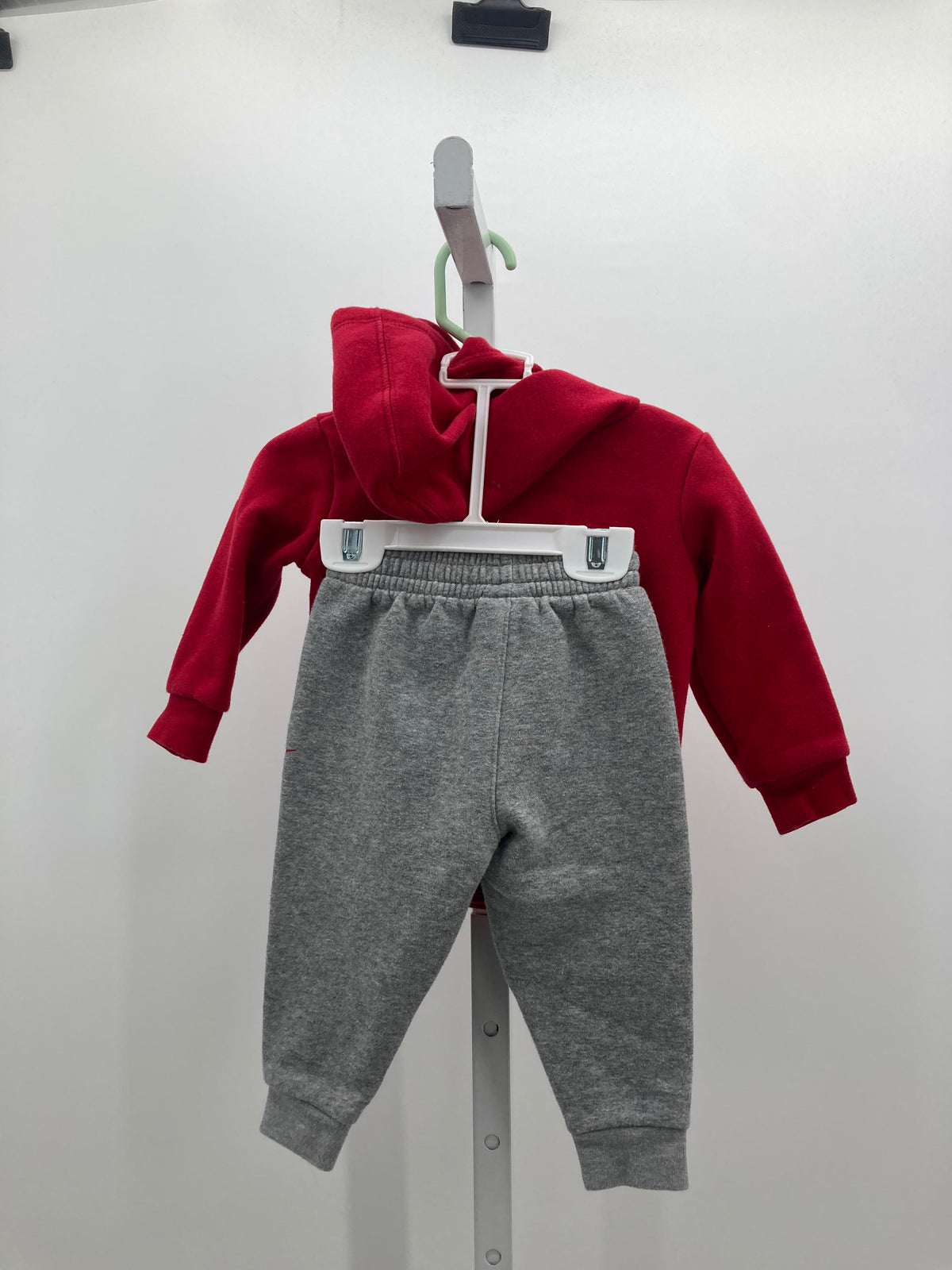 KNIT HOODED AND GREY PANTS