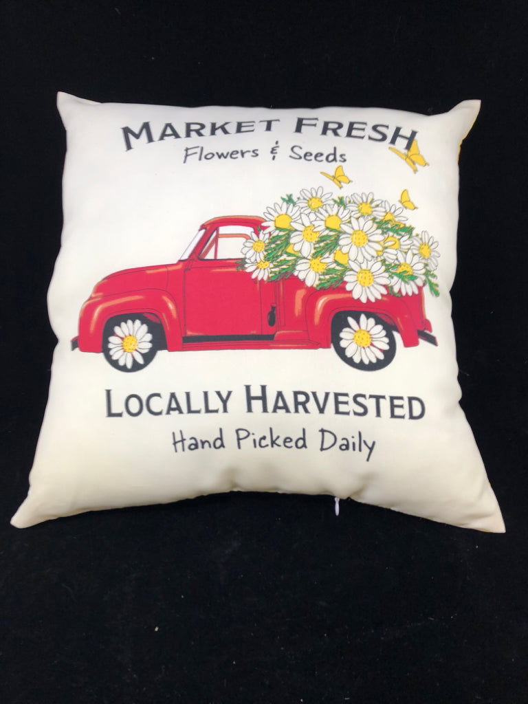 WHITE/YELLOW CHECKERED MARKET FRESH PILLOW.