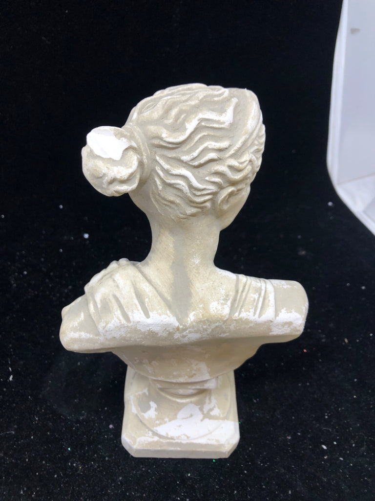 GREEK GODDESS SCULPTURE.