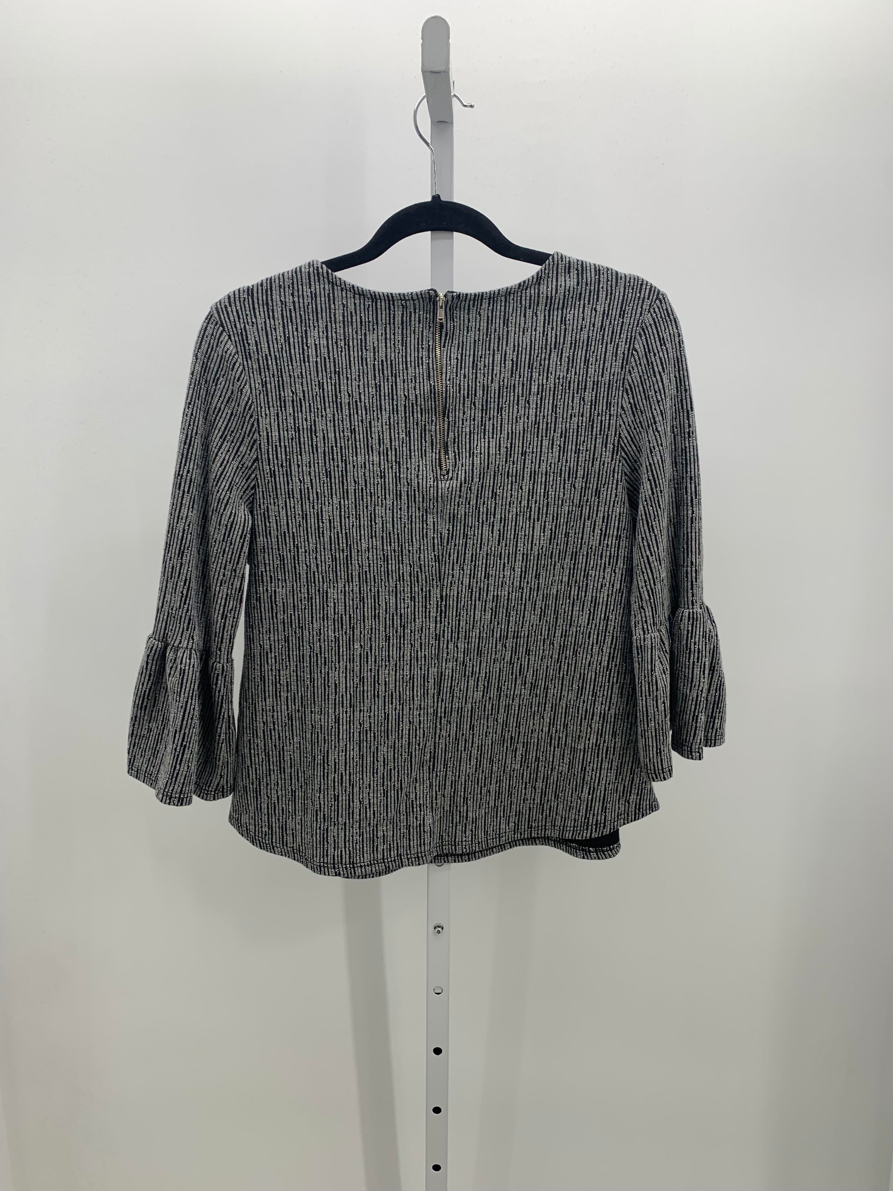 W5 Size Medium Misses 3/4 Sleeve Shirt