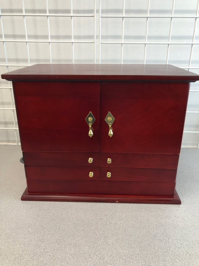 RED WOOD EXPANDABLE JEWELRY BOX W/FLIP LID.