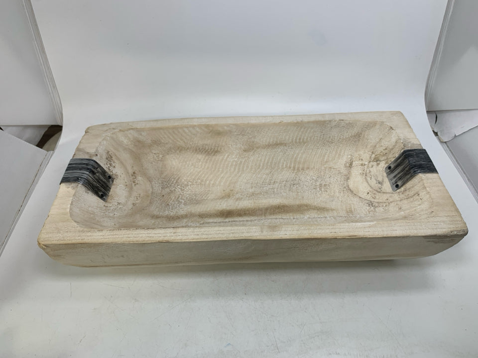 WHITE WASHED CARVED WOOD BLOCK BOWL W/ METAL DETAIL.