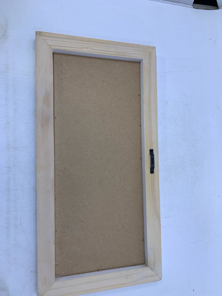 DO MORE MAKES YOU HAPPY.